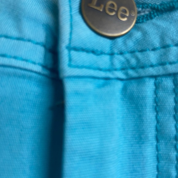 Lee Women's Rust Cargo Shorts - Picture 8 of 14